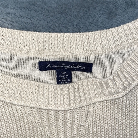 American Eagle Outfitters small cream sweater - Picture 2 of 4